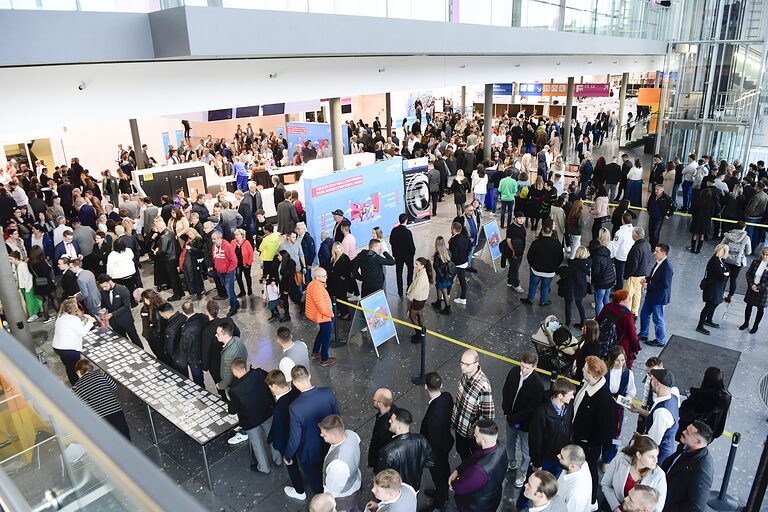 Über 2.500 Menschen strömten am 18. Oktober 2024 in die Halle – darunter auch die 624 Meisterinnen und Meister mit ihren Begleitpersonen.