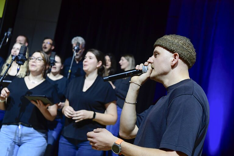 Für die Performance der Nationalhymne sorgte in diesem Jahr der Tonic Chor.